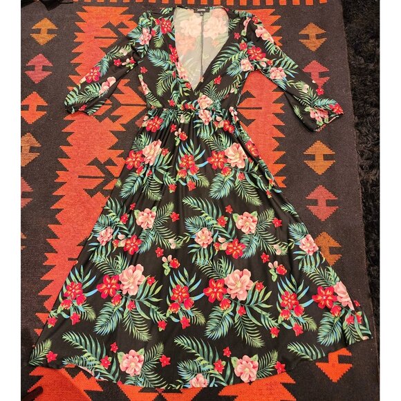Ups & Downs Dresses & Skirts - Ups and Downs Women's Floral Dress V-Neck Black Pink,Red, Green Flowers - Sz M